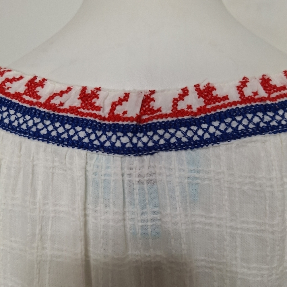 South Main White Embroidered 3/4 Sleeve V-Neck Bohemian Coastal Tunic Top Size S - Picture 10 of 15